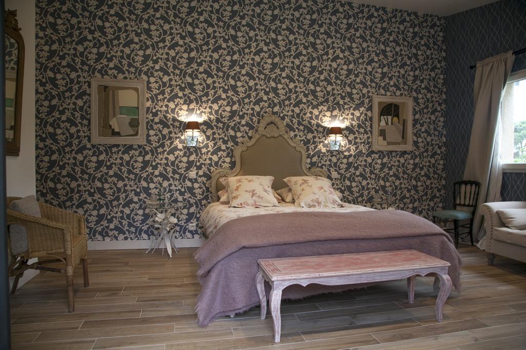 La Petite Girondine, La Suite... Pujols  エクステリア 写真